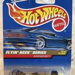 Hot Wheels Flying Aces Dog Fighter 