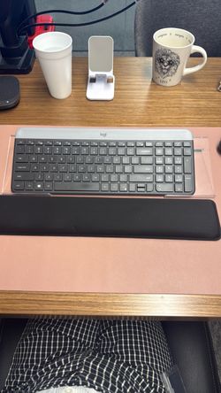Keyboard stand with cussion (keyboard shown is not included)