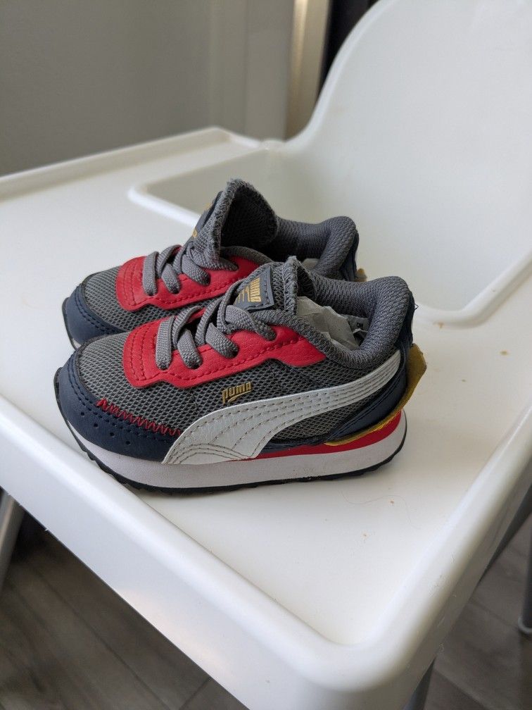 Puma Sneakers