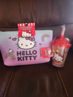 HELLO KITTY TRAVEL POUCH PLUS TUMBLER WITH CANDY