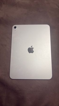 Apple - 11-inch iPad A16 chip with WiFi - 128GB - Silver read desc