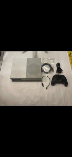 Xbox One S ( 500 GB )
