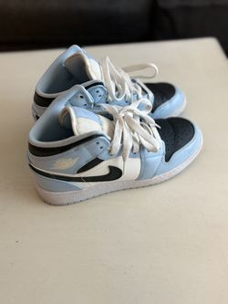 Toddler sneakers size 4 – Like new