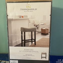 Threshold Rumford 24in Stool