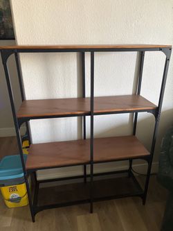 2 Shelves