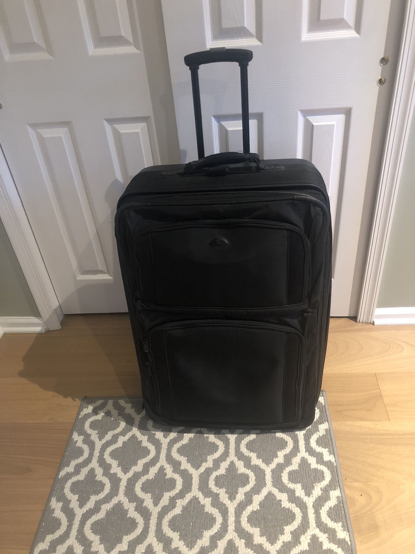 Expandable luggage, 30 x 20 x 12 Samsonite