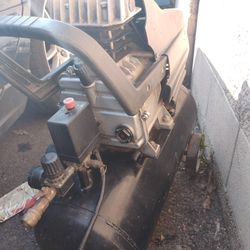 Air Compressor 8 Gallon 