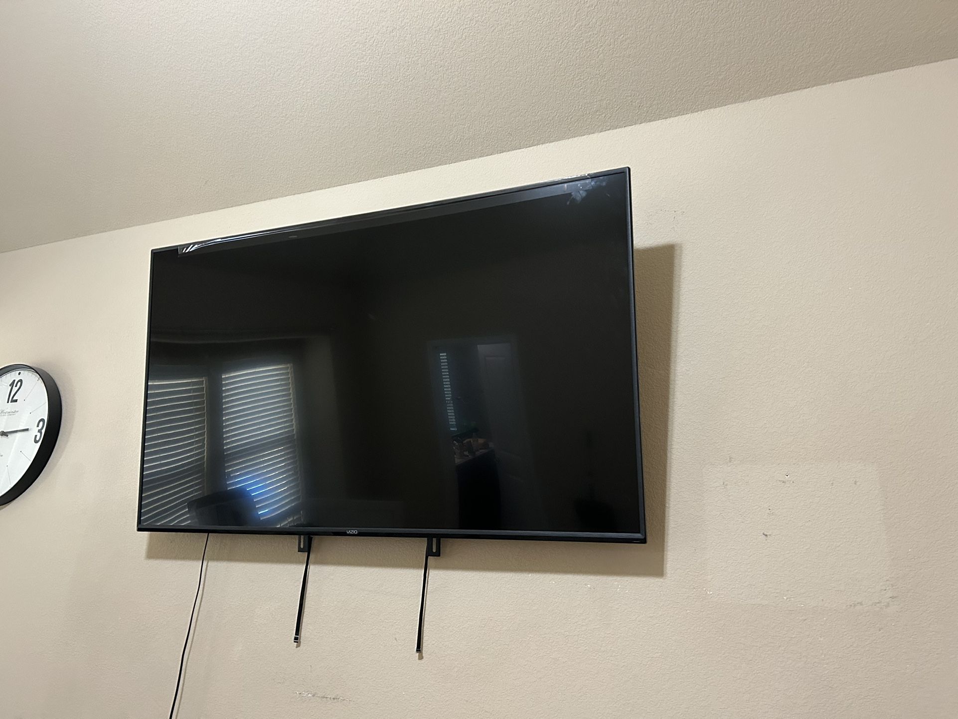 Vizio 60” TV With Mount