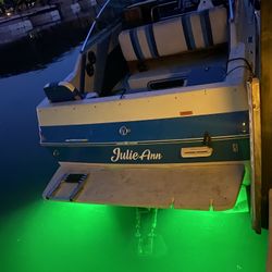 1988 Searay Cuddy cabin