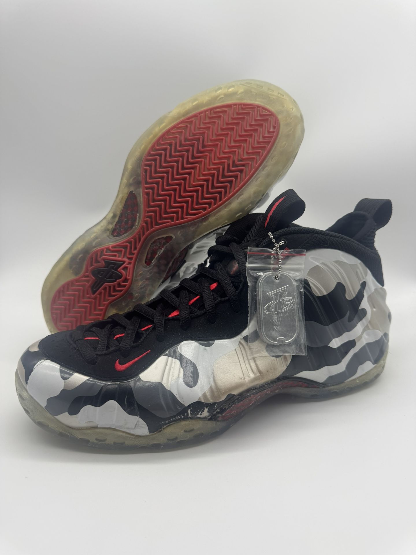 Nike Air Foamposite One PRM Premium Fighter Jet Camo 575420-001 Men’s Size 10  100% authentic. Authenticated via CheckCheck app. Signs of wears but go