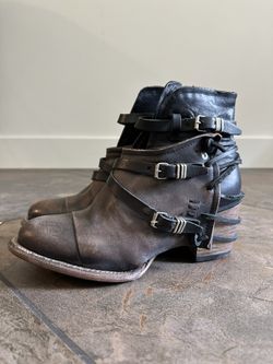 Freebird Boots, Crue, Size 8
