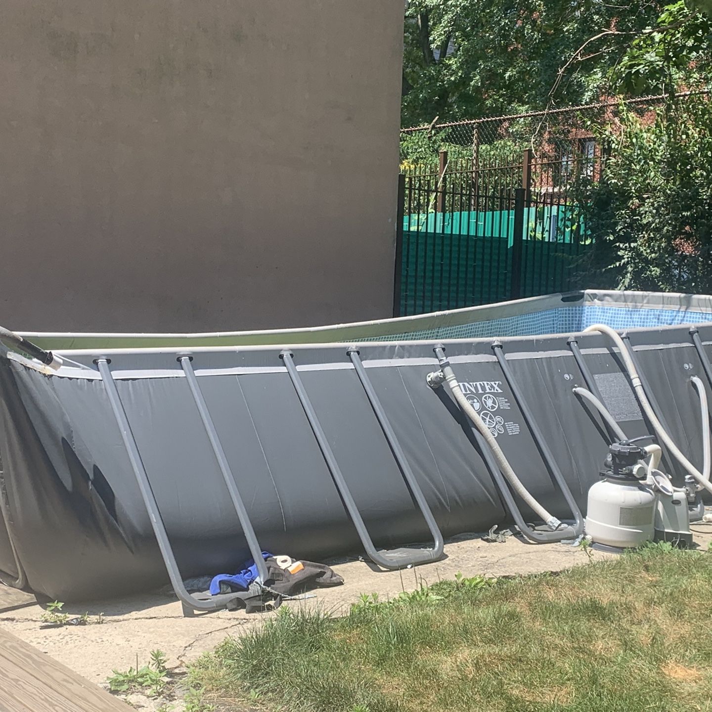 10570 Intex Large Above Ground Intex Pool for Sale in New York, NY - OfferUp