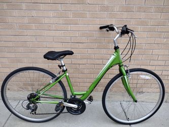 Women’s Schwinn Voyageur 3 Hybrid  (Northglenn)