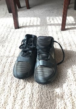 Boys KD’s size 4.5