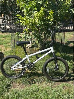 20 INCH BMX BIKE