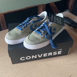 Converse 6.5 Men’s / 8 Women’s 