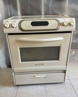 EUC KitchenAid Architect Series 30 inch Slide In Electric Range in “Biscuit”