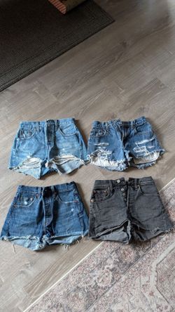 Levi's shorts - 23/24 Waist