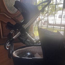 MUTSY EVO URBAN NOMAD STROLLER In NAVY for Sale in Paramount CA OfferUp
