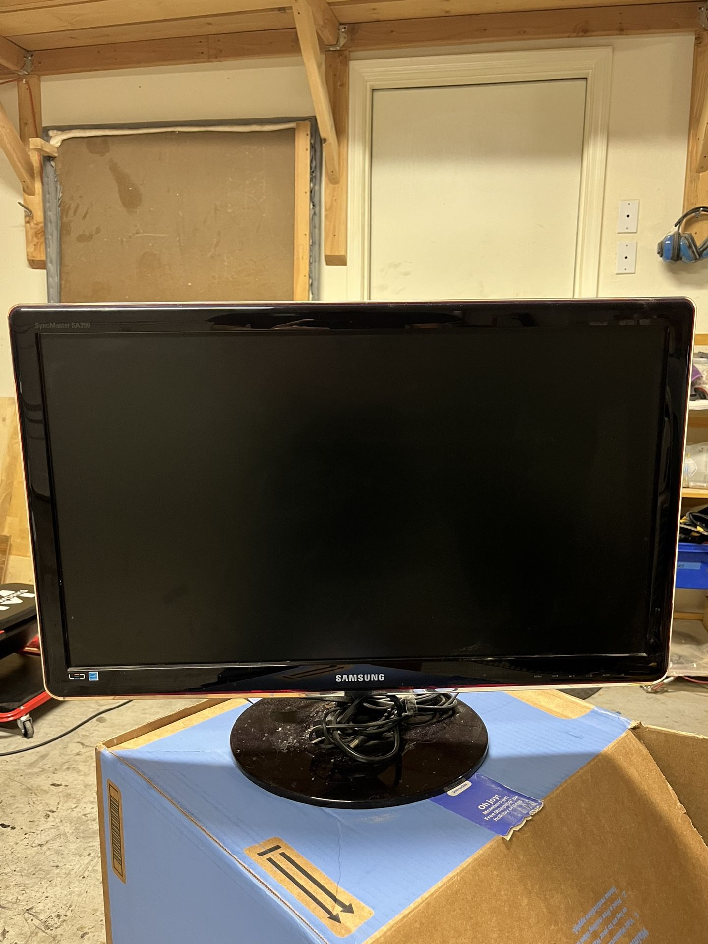2 Samsung 27” FHD IPS 100Hz Monitors 1920 x 1080