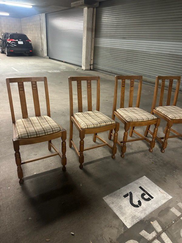 Set Of 4 18×16 Dining Chairs