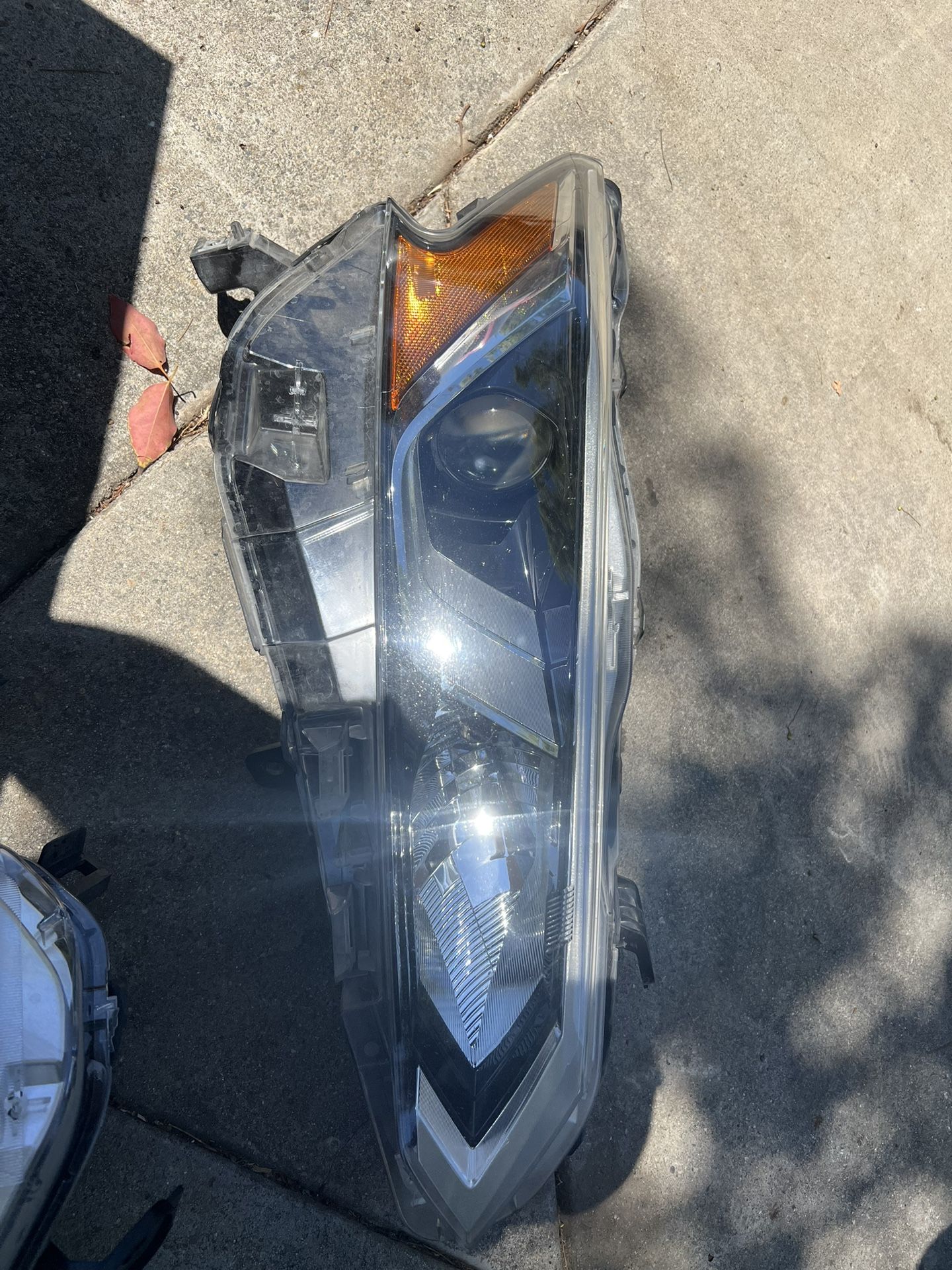 Front Left And Right Headlights Altima 2019-2022