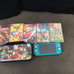 Nintendo Switch Lite/w Case And 5 Games 
