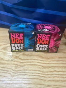 Nee Doh Flower-Power Fuzz Ball