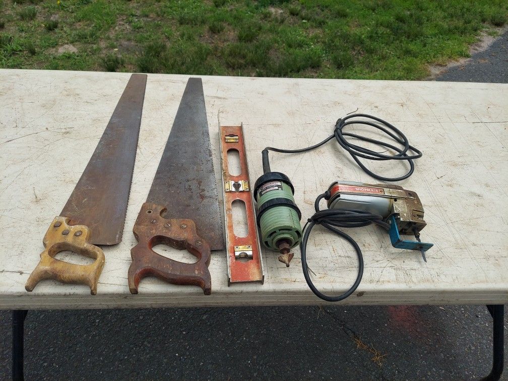 Assorted tools. Everything you see 5 Dollars.