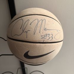 Alonzo Mourning signed basketball
