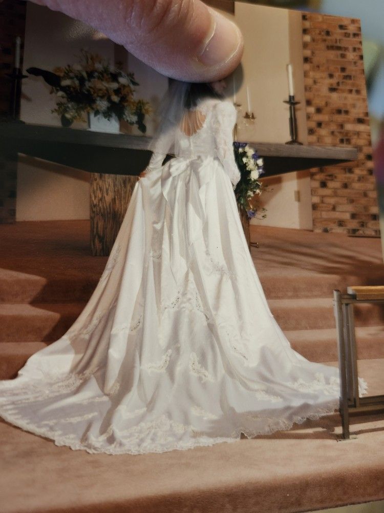 WEDDING DRESS VINTAGE EARLY 90'S