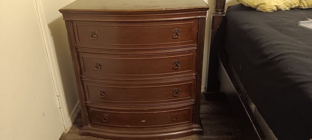 Dresser