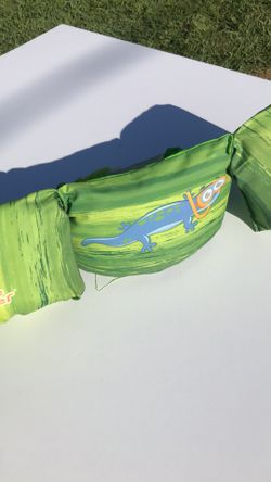 Toddler kid floats used good condition rarely used