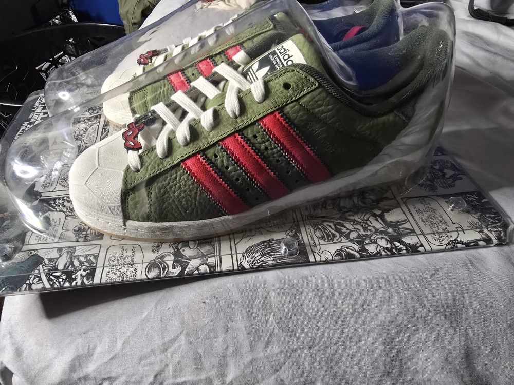 TMNT Adidas SHELLTOE Sz 9.5