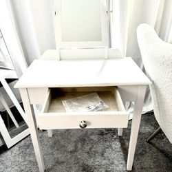 Beginners Vanity W/ Mirror