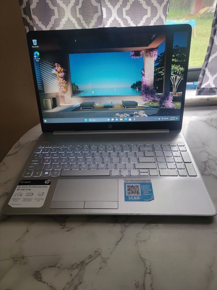 HP Pavilion 15.6" Laptop Fast π 8GB 256GB M.2 SSD i3 10th Gen ( 2020-21 model )