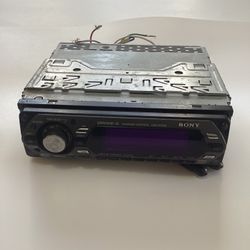 Sony CDX-GT500 Stereo Receiver Old School CD/MP3/Sat Radio Ready