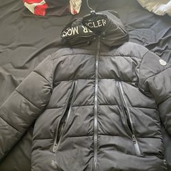 Montcla Hooded Short Down Jacket , Color/black , Size/Mens Medium