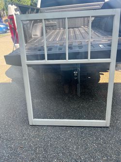 Single Hung Window with Grid Upper Sash