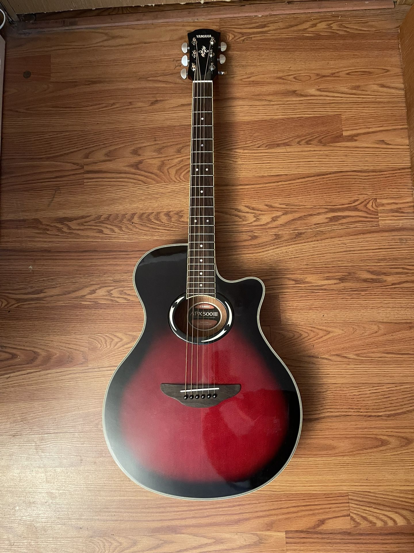 Yamaha Model APX 500lll Acoustic Electric Guitar Including New Gator Case