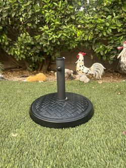 18.5LBS Resin Umbrella Base Stand Color: Black 