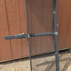 CURT  Hitch Cargo Carrier