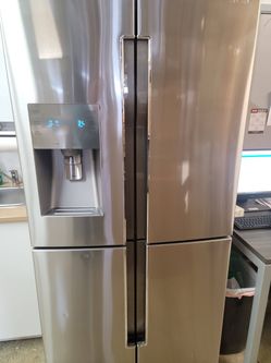 RF32FMQDBSR French Door Samsung Refrigerator with Triple Cooling, 31.8 cu.ft