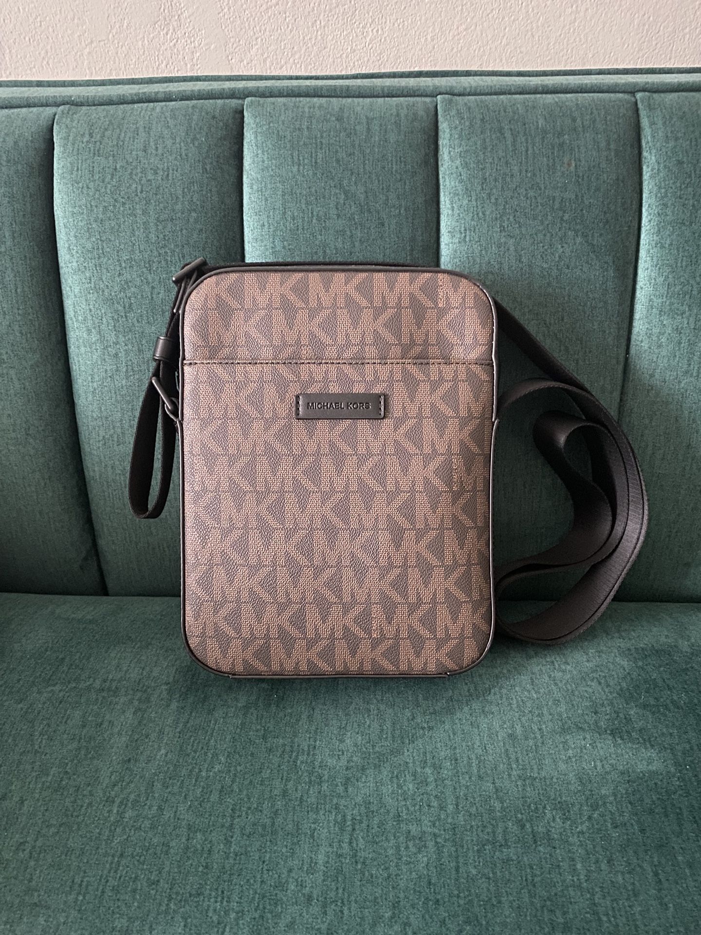 Michael Kors Flight Bag Crossbody