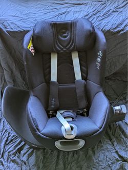 Cybex Sirona T Car Seat with 360 Base