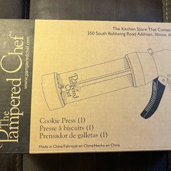 Pampered Chef Cookie Press in original box w/ recipe cards 