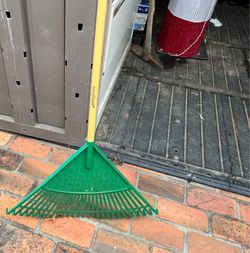 GREEN THUMB LEAF RAKE GREEN THUMB LEAF RAKE