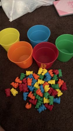 Counting bears with matching cups