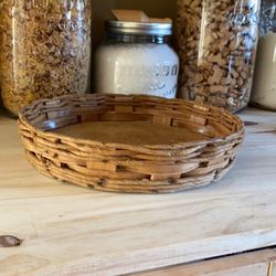 Vintage pyrex Basket/pie Holder