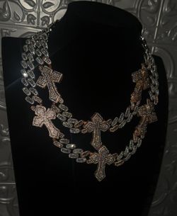 18 k Gold Plated Triple Cross Baguette Style Chain 
